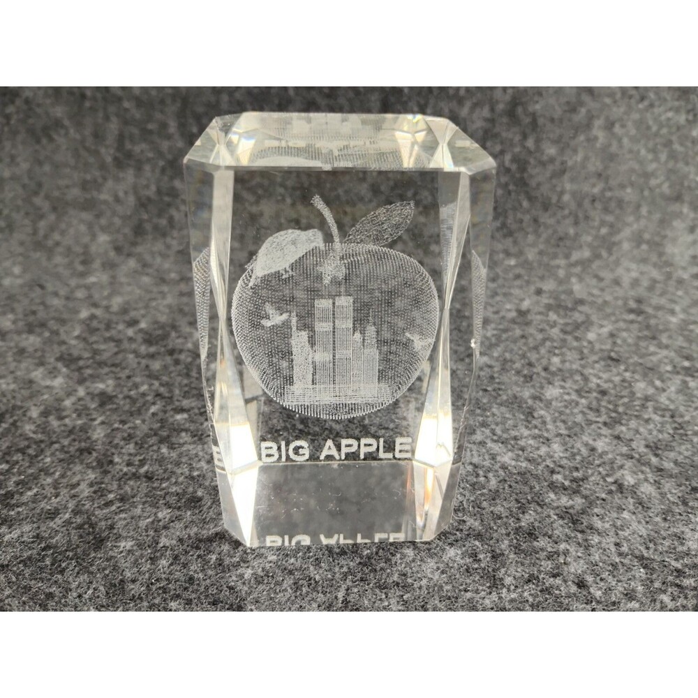 3D New York City WTC Laser Etched Glass Twin Towers Paper Weight NYC Big Apple